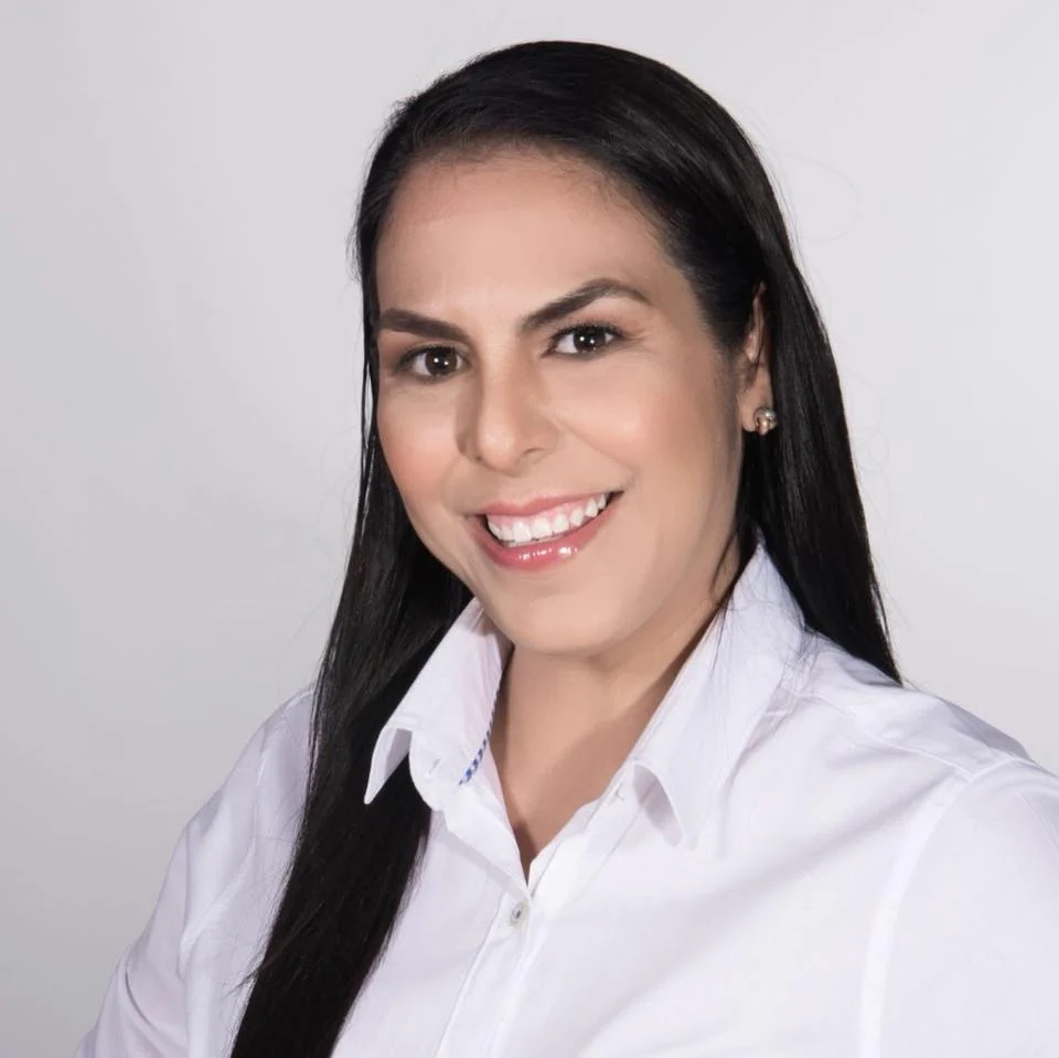 Retrato de Mirtha Villalvazo aportado en el archivo de campañas políticas.